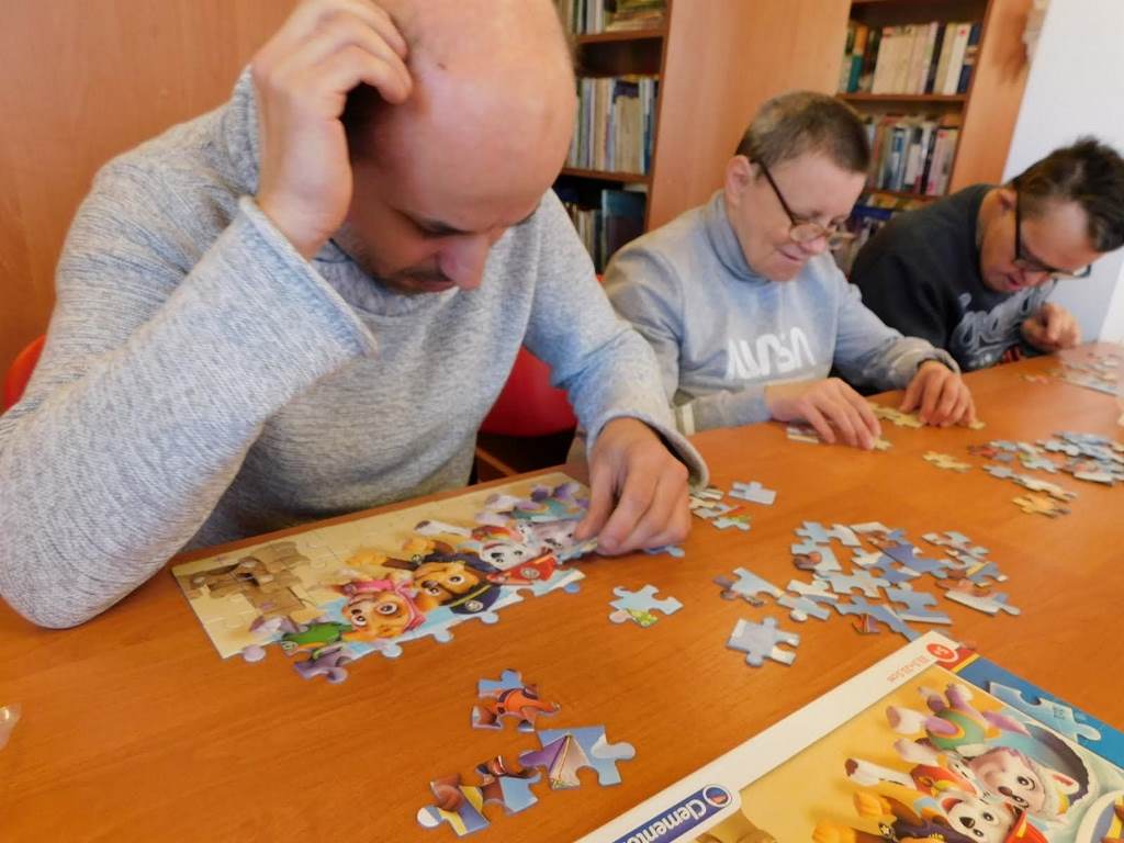 Niepełnosprawność nie wyklucza: zmagania konkursowe w bibliotece w Starym Wielisławiu