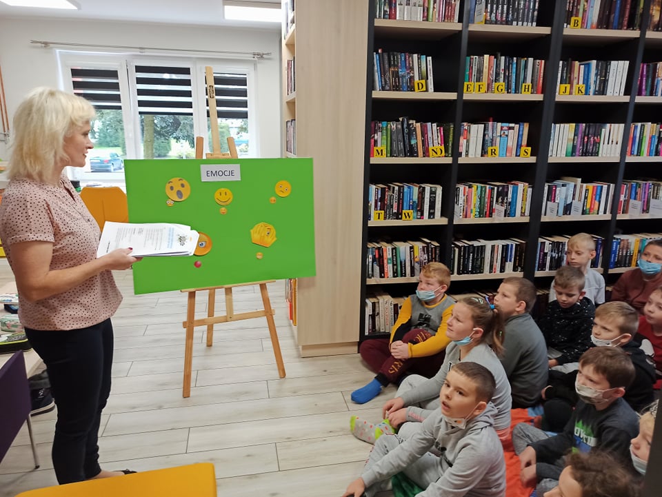 Akcja Boom na komiksy i gry planszowe w Bibliotece Samorządowej w Zelgnie.